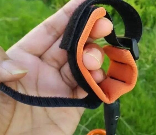 Imagen 2 de 5 de Pulsera De Seguridad Antipérdida Naranja Moose Noose