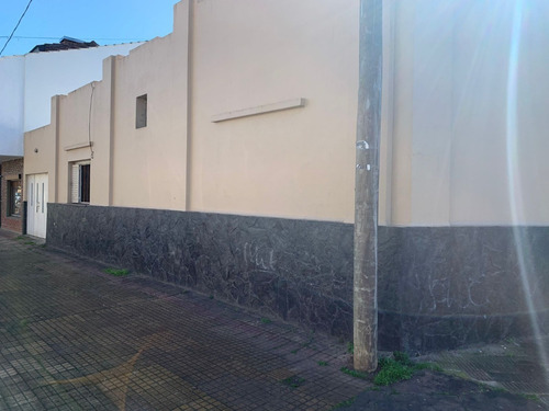 Imagen 2 de 18 de Casa En Venta Sobre Esquina En Calle 26 Y Diagonal 93