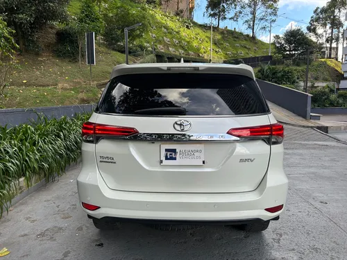 Toyota Fortuner 2.4 Street At 7As
