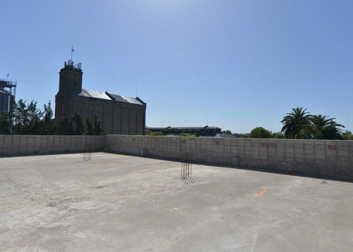 Venta Cochera Fija Cubierta, Quilmes