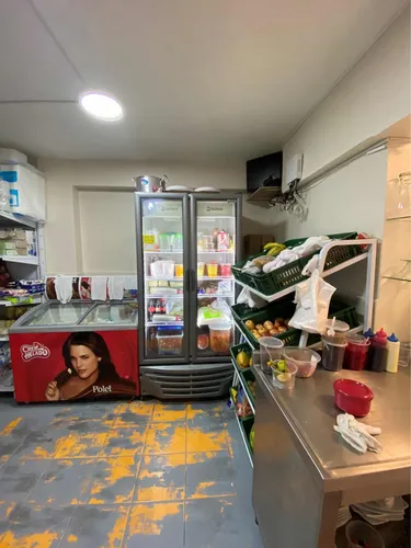 Venta De Hermosa Heladeria!