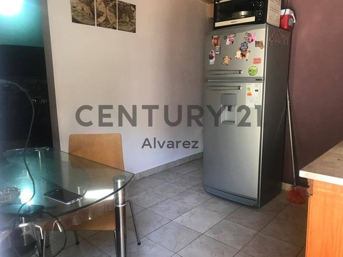 Imagen 4 de 18 de Venta De 3 Propiedades En Bloque Sobre Amplio Lote En Burzaco. 311m2