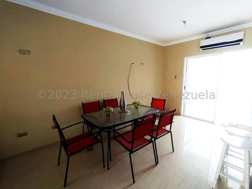 Townhouse En Venta Urb Karol Home Ii, Av Aragua 23-31055 Hc
