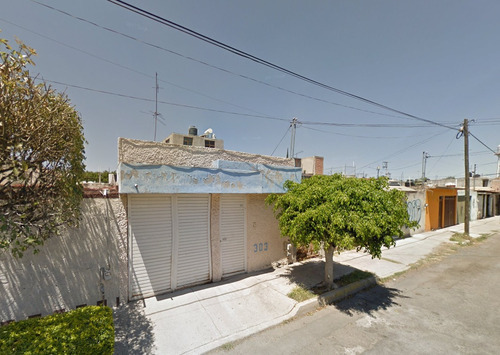Casa En Recuperacion En La Colonia Valle Del Real Gto. Sh05