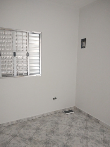 Casa Com 07 Cômodos Toda Reformada Dividida Em 2 Casas