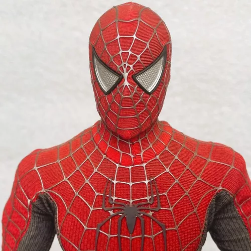 Hot Toys está desenvolvendo colecionáveis das três versões do Homem-Aranha