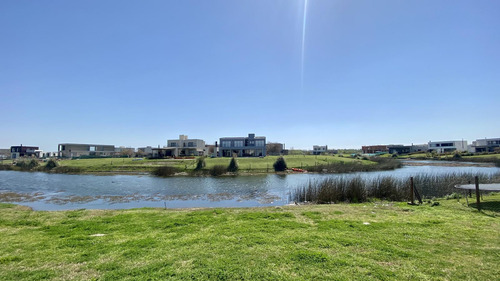 Lote De 900 M2, A La Laguna, En Naudir Aguas Privadas A La Venta -