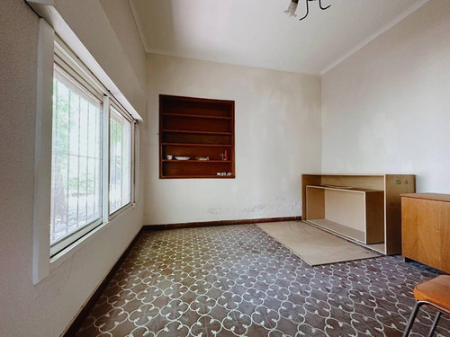 Casa En Venta De 2 Dormitorios C/ Cochera En Pedro Pico
