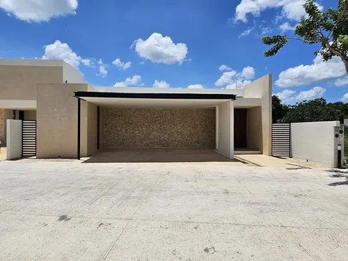 ¡una Planta! Casa En Venta En Zona Country Al Norte De Mérida
