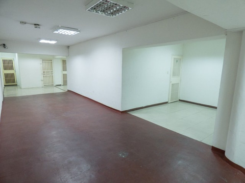 Tres Locales Comerciales En Venta Quinta Crespo 1.150 Mts2 Ml02