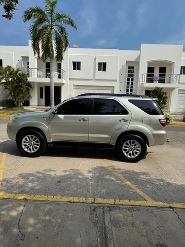 Toyota Fortuner 2.7l 4x2