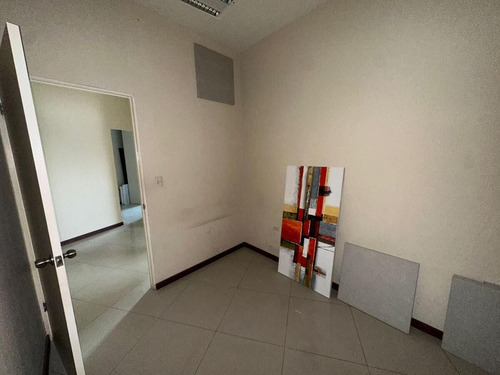 Consultorio En Renta Centro Médico Ave Monterrey