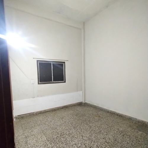 Alquilamos Casa 2 Habitaciones Con Patio Apto Mascota G Catan
