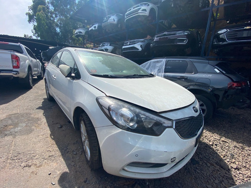 Sucata Kia Cerato 2013/2014 Flex 128cv