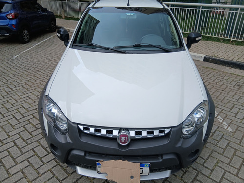 Fiat Strada 1.8 16v Adventure Cab. Dupla Flex 3p