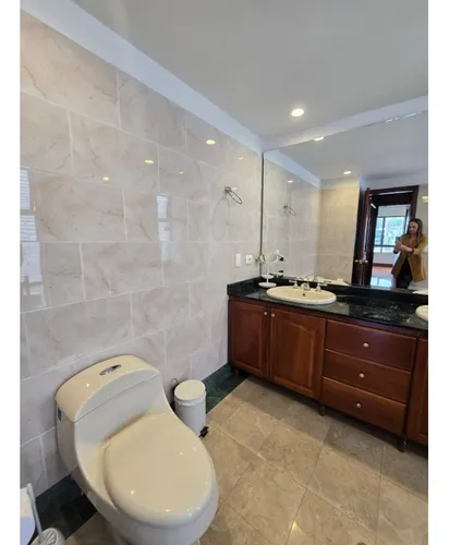 Arriendo Apartamento En Poblado- Milla De Oro