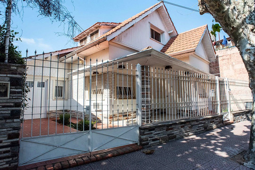 Imagen 1 de 29 de Venta Casa 4 Amb Patio Cochera Bernal