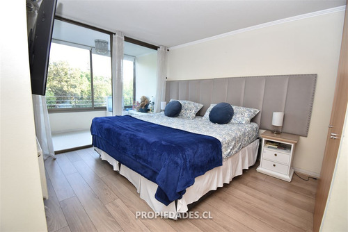 Departamento En Venta De 2 Dorm. En Las Condes