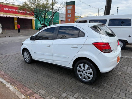 Chevrolet Onix Onix 1.4 MPFI LT 8V FLEX 4P MANUAL