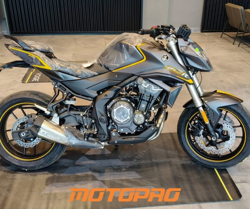 Naked Voge 525 R En Stock