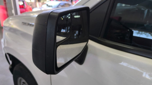 Chevrolet Silverado PAQ E. WT DOBLE CABINA 4X2 MOTOR V6 4.3L
