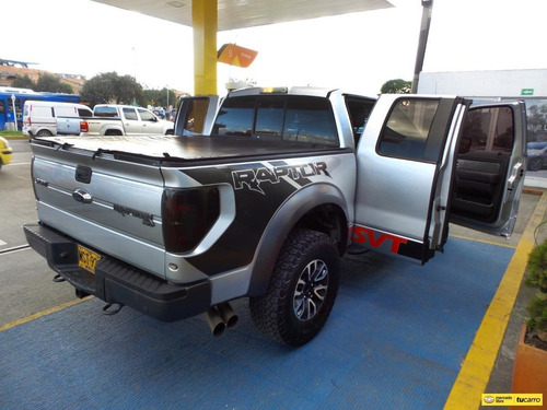 Imagen 13 de 25 de Ford F-150 Raptor Svt