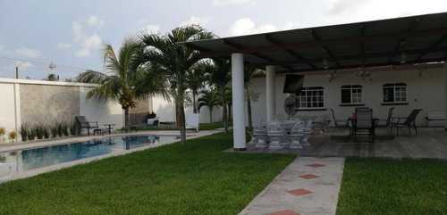 Renta Casa Con Alberca 1 Hab Col. Calzada Tuxpan Veracruz