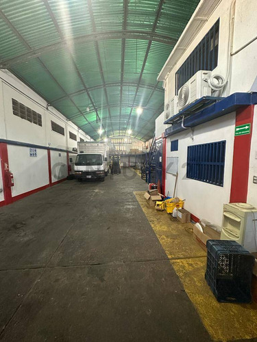 Galpon Comercial En Av. Principal Sierra Maestra, Puerto La Cruz.