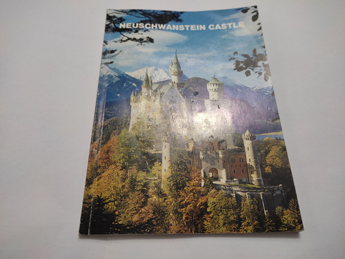 Livro Neuschwanstein Castle 1994 C 60 P. Fotos Color