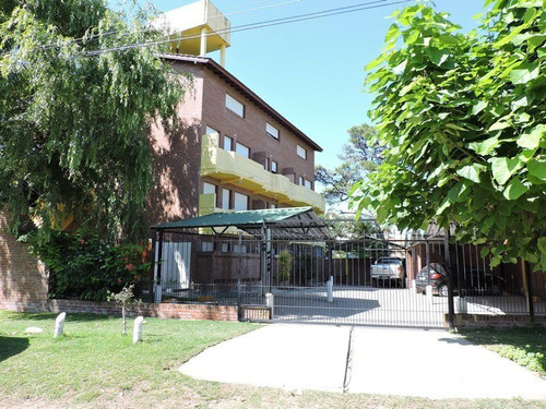 Imagen 3 de 24 de Edificio De 9 Departamentos Con Estacionamiento Y Bauleras
