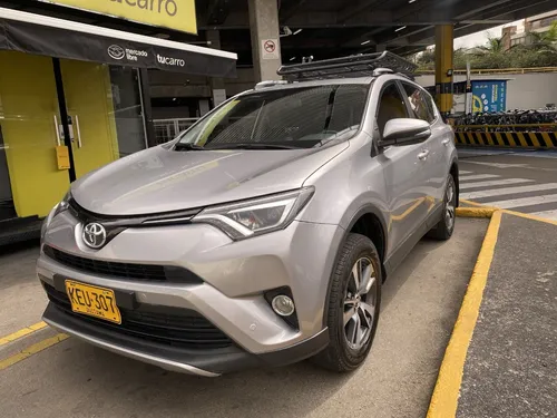 Toyota RAV4 2.5 Xroad