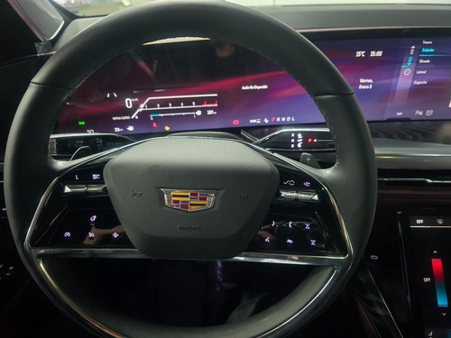 Cadillac Escalade ESV 6.2 Premium Luxury