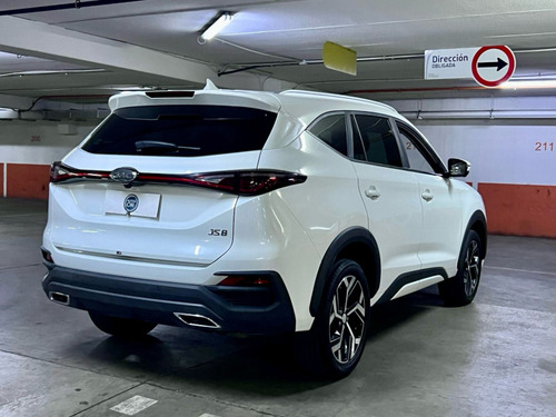 JAC JS8 Luxury