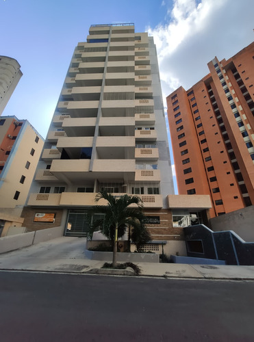 Apartamento A Estrenar En Las Chimeneas Res. Montecarlo Socc