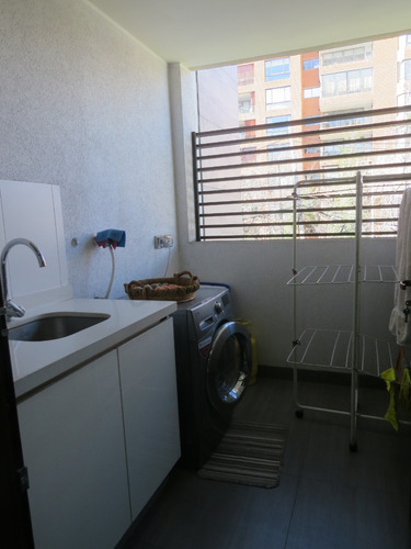 Acogedor, Amplio, 3d / 2b Calle Del Candil