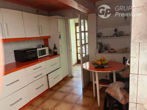 Acogedora Casa En Venta En Ñuñoa