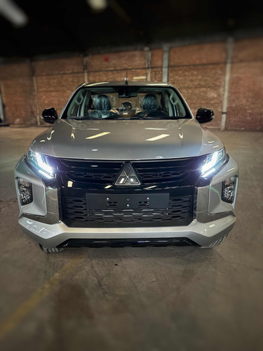 Mitsubishi L200 2.4 Di-d High Power 181cv Cuero