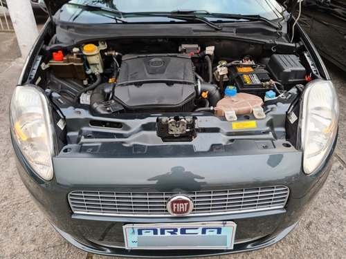 Imagem 6 de 9 de Fiat Punto Essence 1.6 Flex 2011