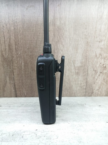 6 Radios I-com Modelo Ic-f1000 Y Base Cargador
