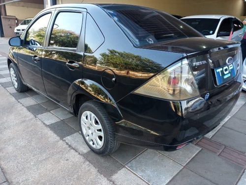 Imagem 6 de 10 de Fiesta Sedan 1.6 Mpi Class Sedan 8v Flex 4p Manual