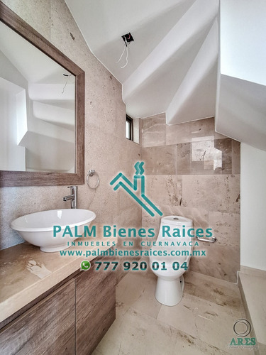 Casa Sola Con Alberca En Fraccionamiento Con Acceso Controlado, 4 Recámaras, 4.5 Baños, 3 Estacionamientos, Xochitepec, Morelos