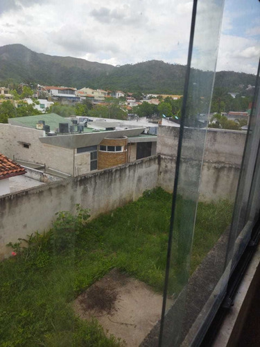 Imagen 17 de 24 de Maria Vende Casa En Urbanización Guataparo
