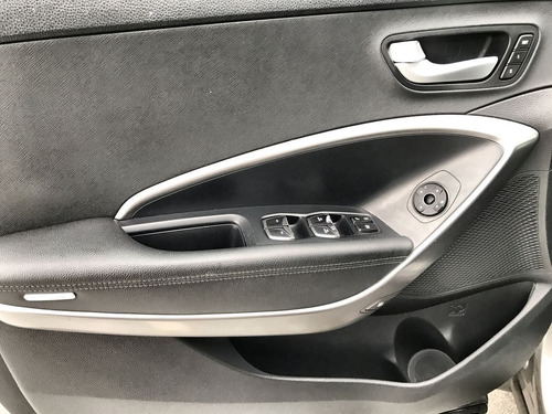 Imagen 14 de 15 de Hyundai Santa Fe 2018 2.0 Sport L At