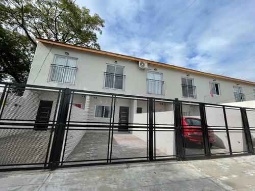Venta Dpto 2 Amb Jose C Paz Pb Con Cochera Y Patio Apto Crédito