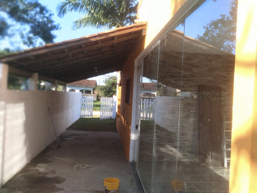 Casa . Suíte Com Sacada Mais 1 Banheiro Dentro 1 Fora