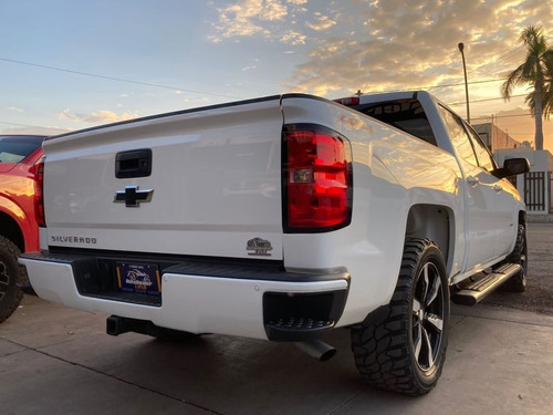 Imagen 6 de 14 de Chevrolet Silverado Crew Cab 4x4, 2016