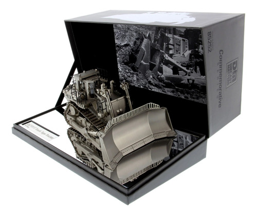 Diecastmasters - 1:50 Bulldozer Cat D11t Color Plata