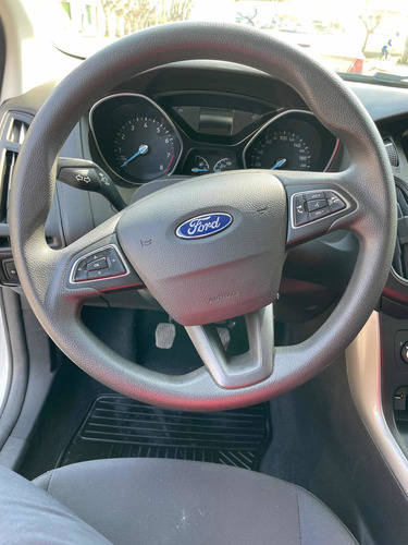 Imagen 18 de 18 de Ford Focus 4p Mt Vendo/permuto