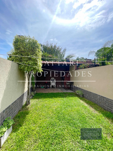 Venta Excelente Triplex 4 Ambientes Con Cochera, Parque Y Quincho. Haedo.