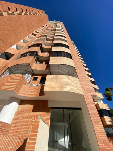 Imagen 2 de 20 de Fernando Guerrero Vende Apartamento En Res La Coruña - La Trigaleña